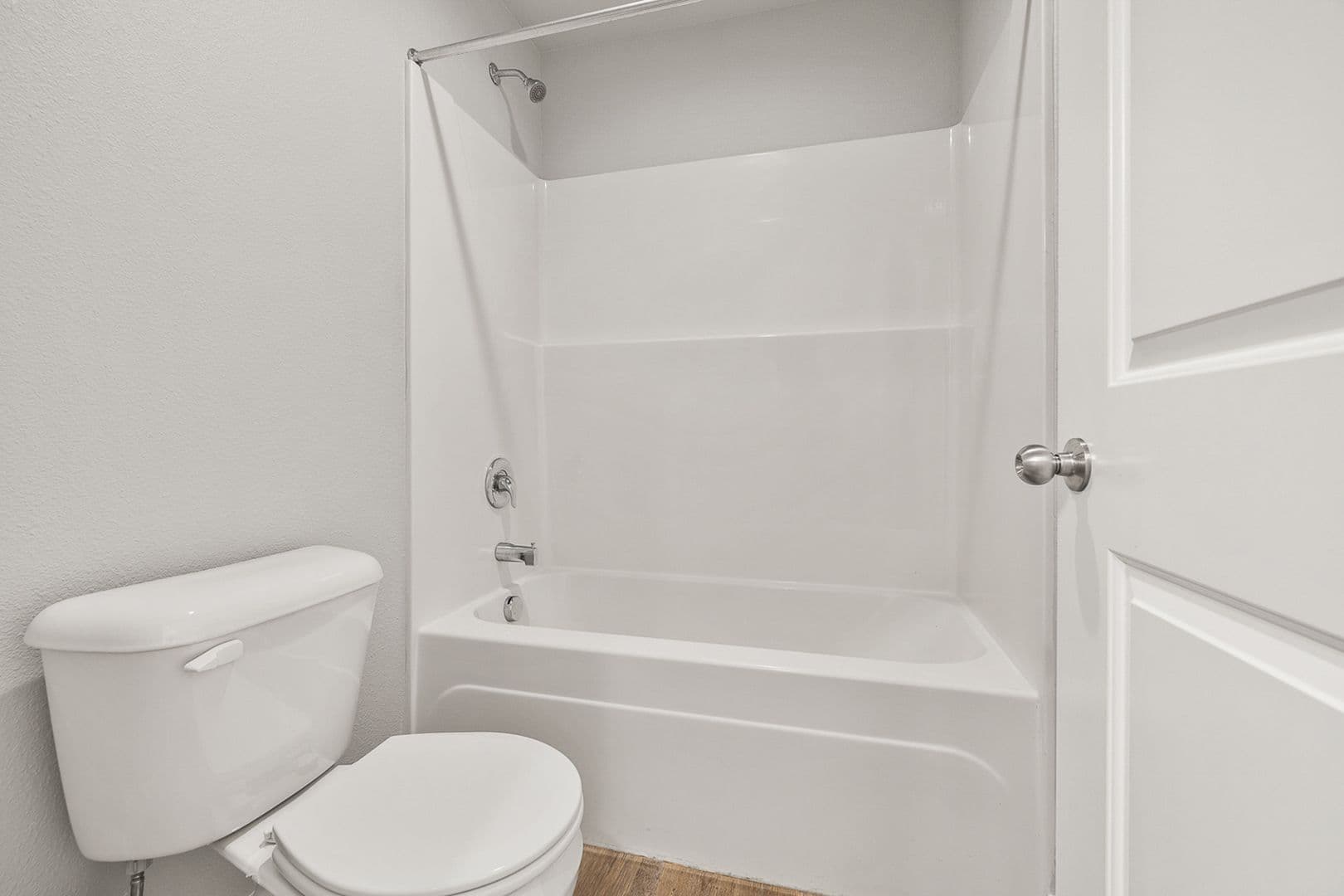 Kennewick Townhome: 911 W Entiat Ave