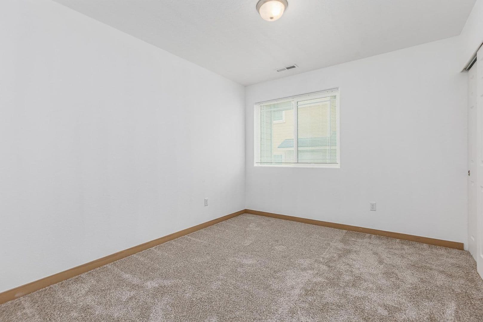 Kennewick Townhome: 3426 W 7th Ave