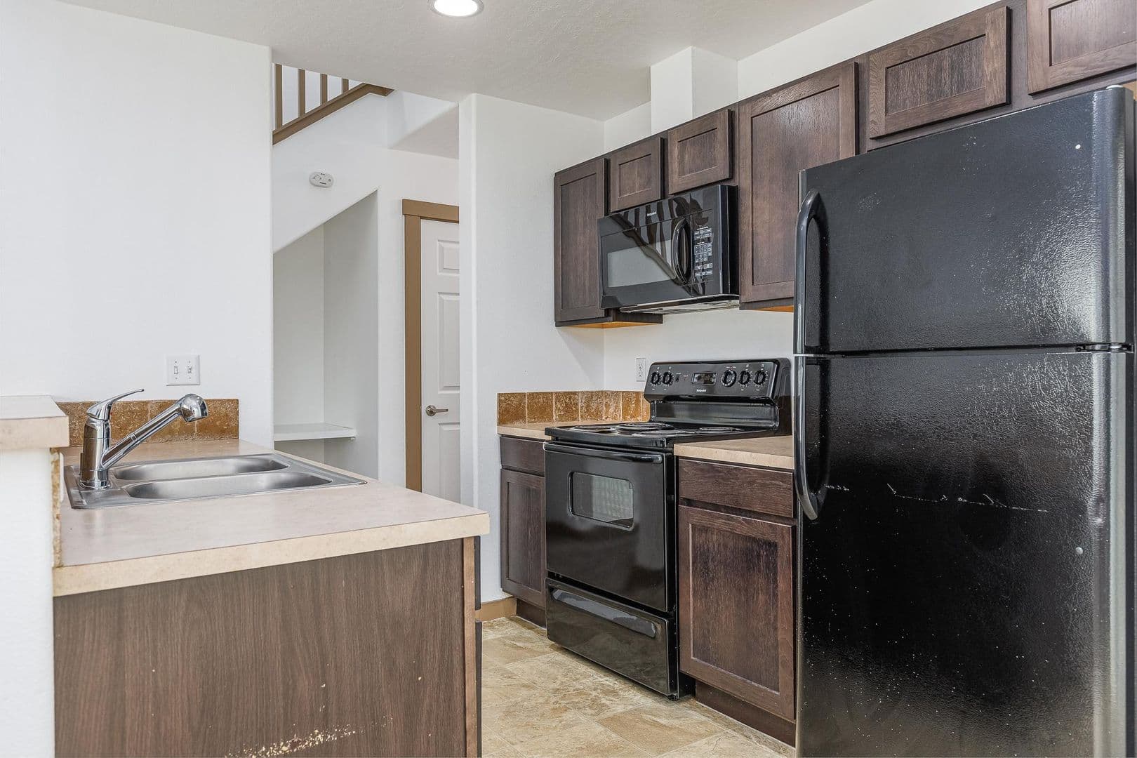 Kennewick Townhome: 3426 W 7th Ave