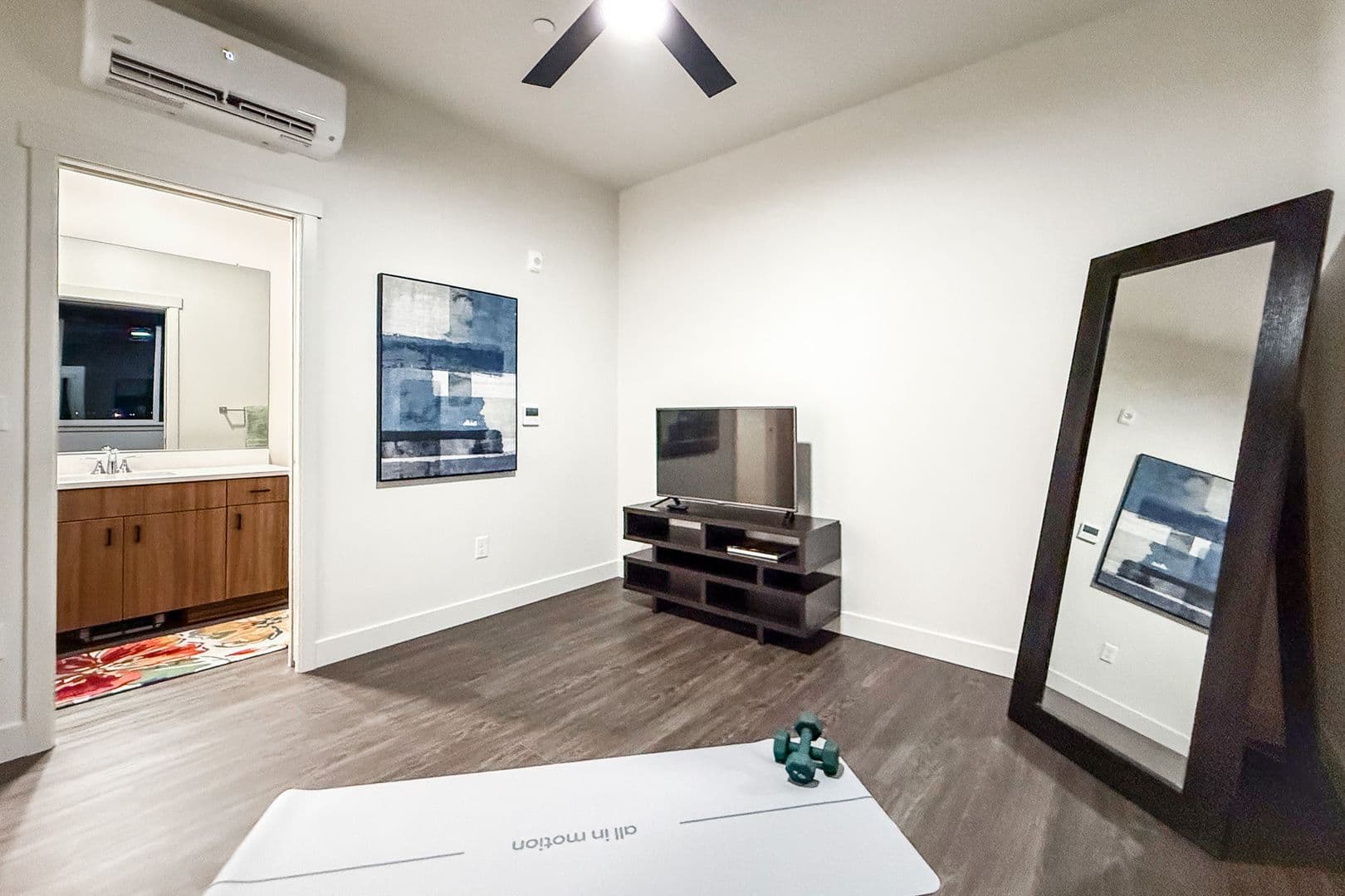 Kennewick Townhome: 212 N Elm St