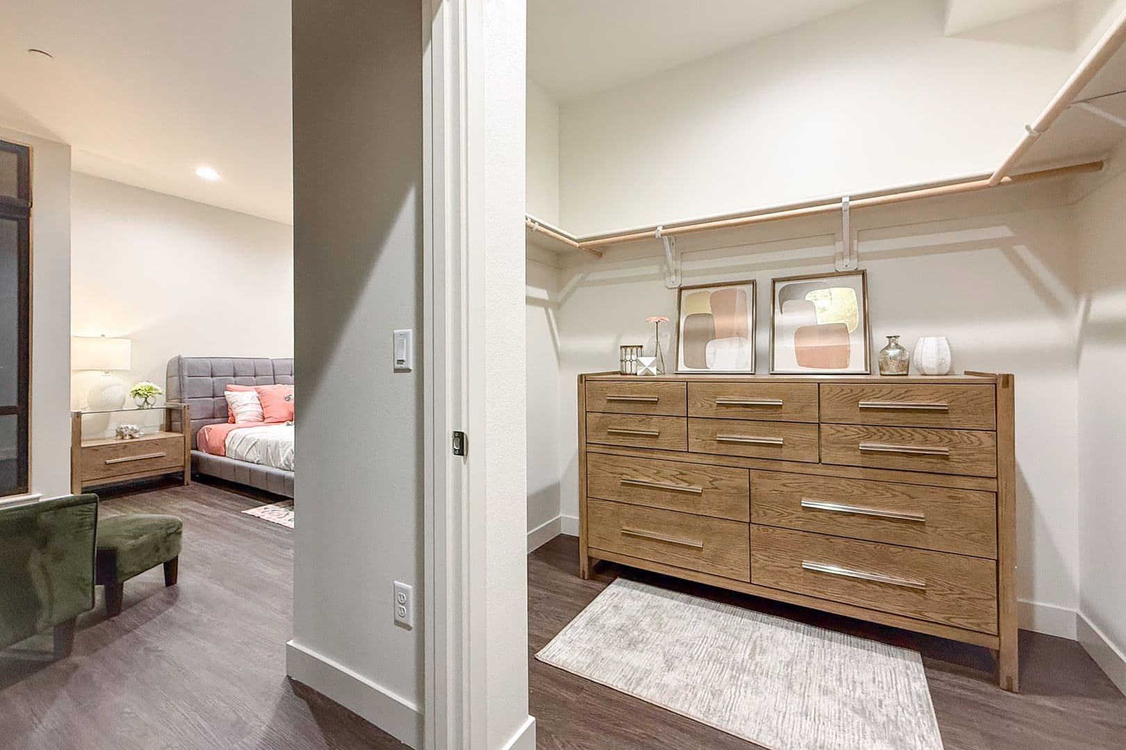 Kennewick Townhome: 212 N Elm St