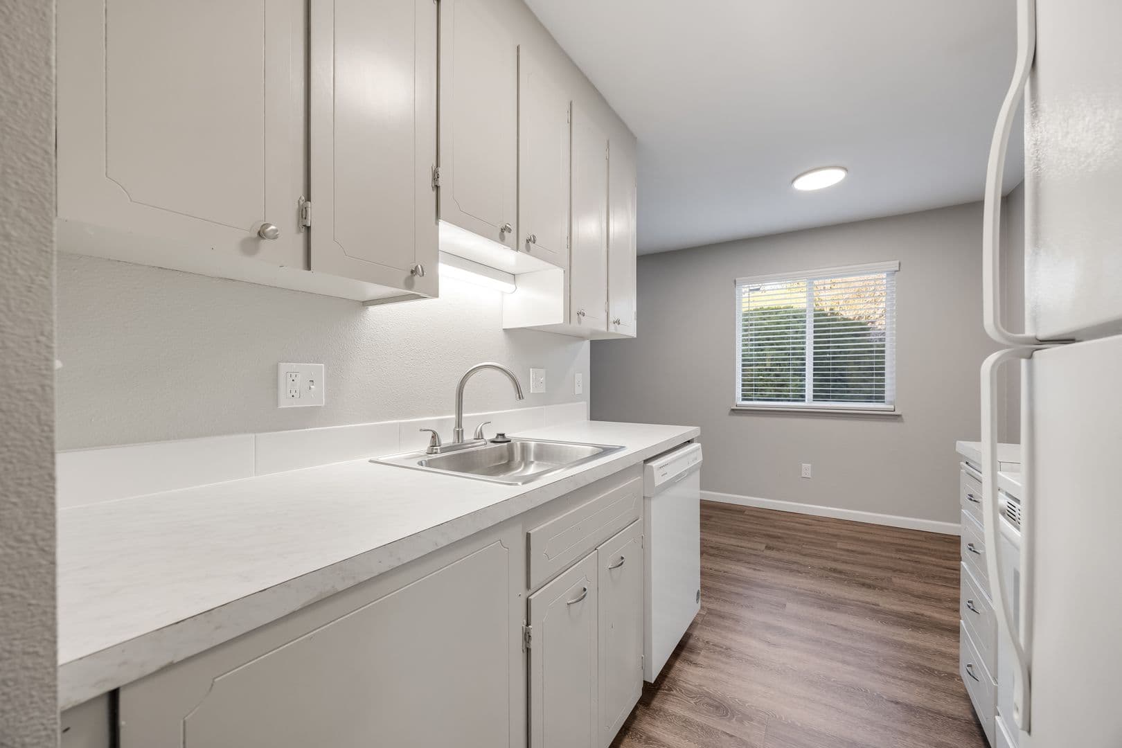 East Wenatchee Apartment: 490 9th Street NE