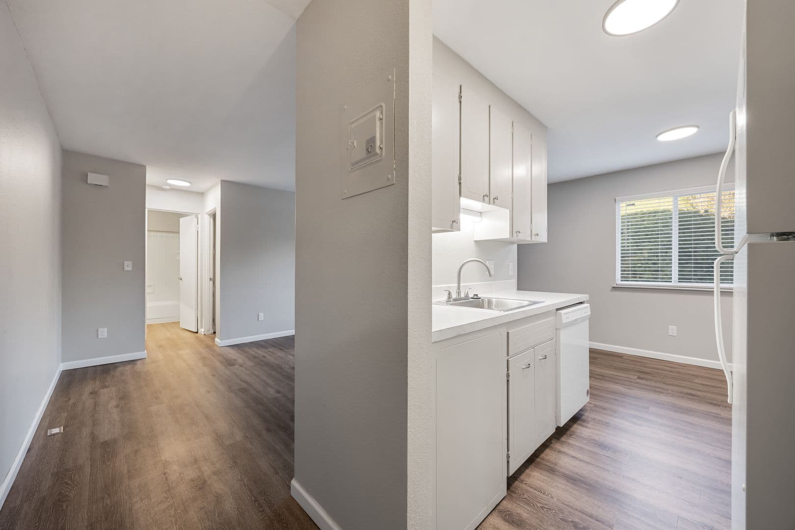 East Wenatchee Apartment: 490 9th Street NE