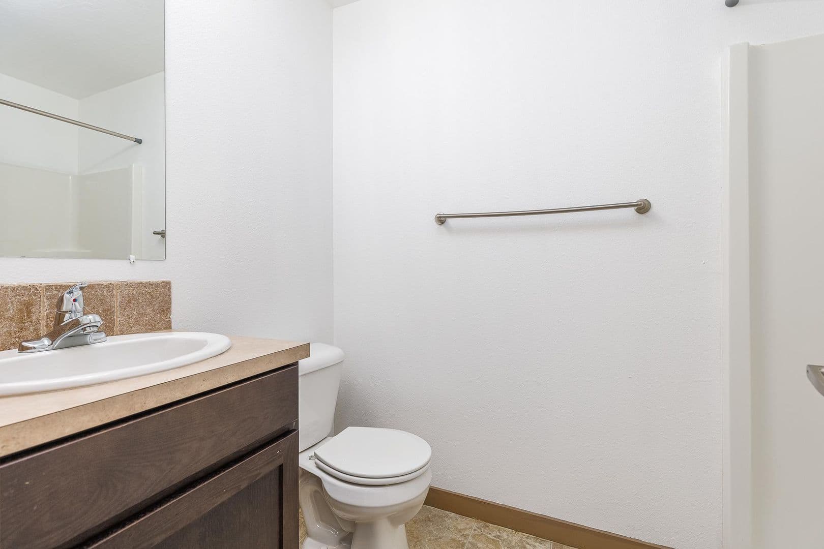 Kennewick Townhome: 3426 W 7th Ave