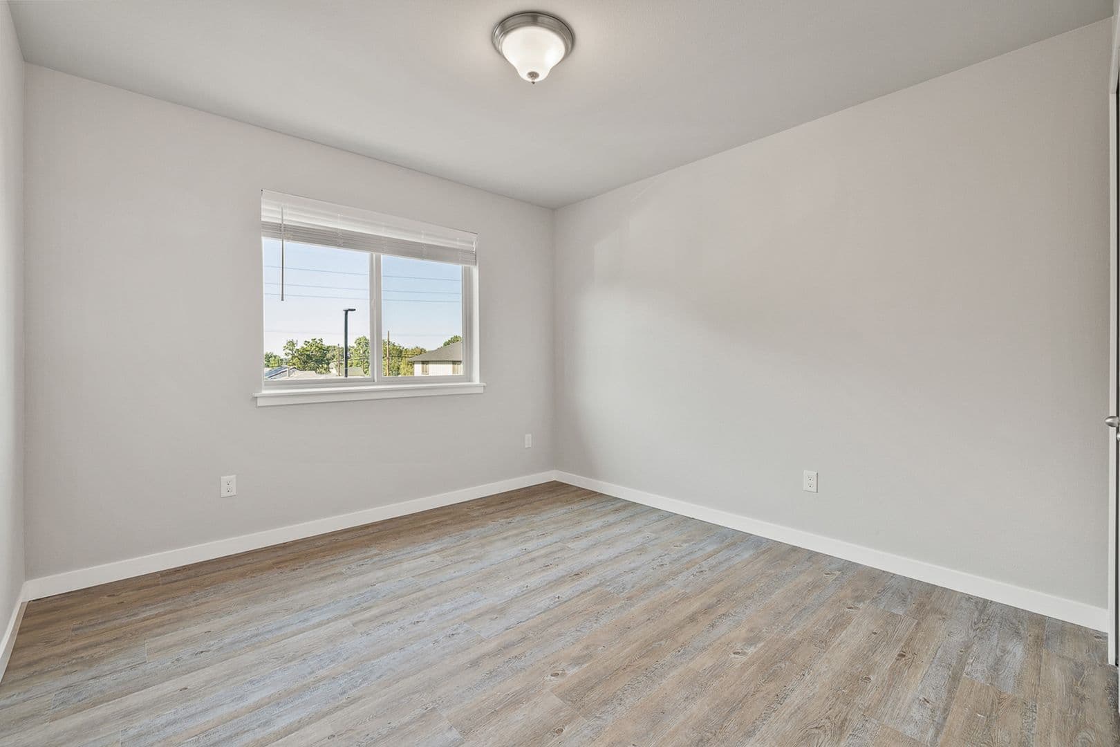 Kennewick Townhome: 911 W Entiat Ave
