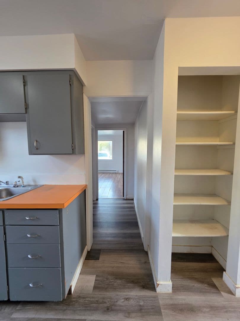 Walla Walla Apartment: 317 Chase Ave