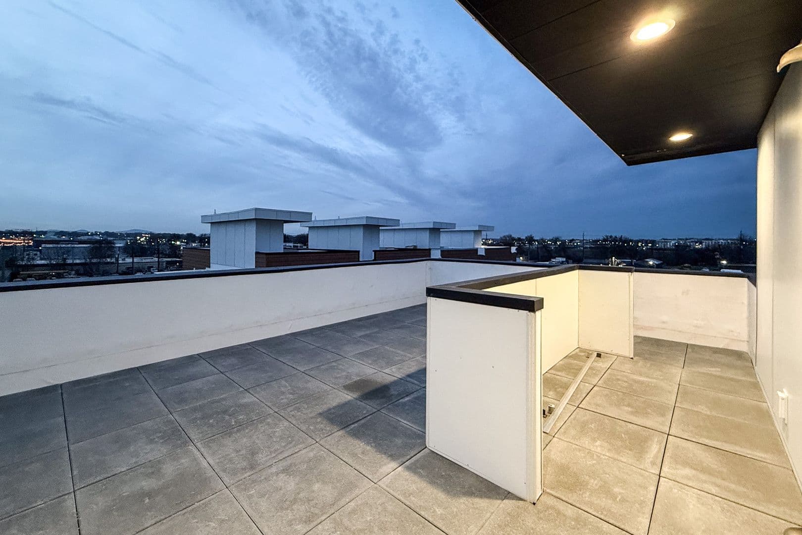 Kennewick Townhome: 212 N Elm St