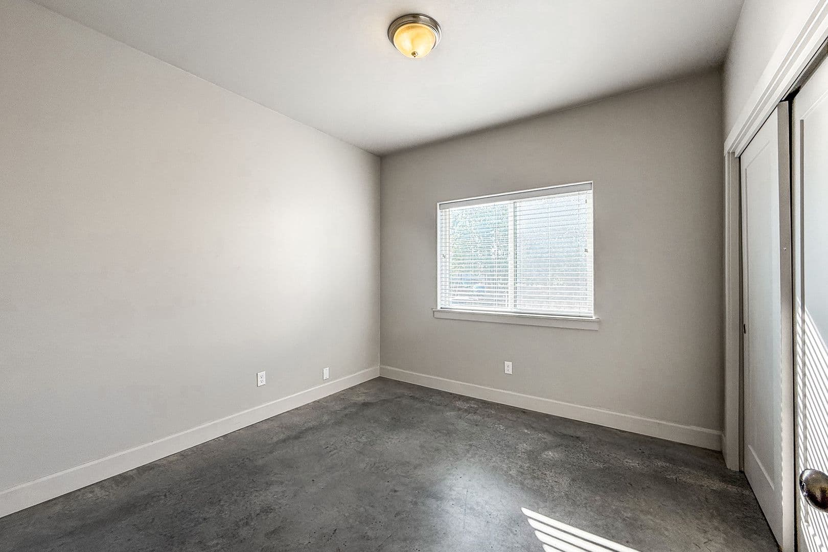 Richland Townhome: 701 Symons Street
