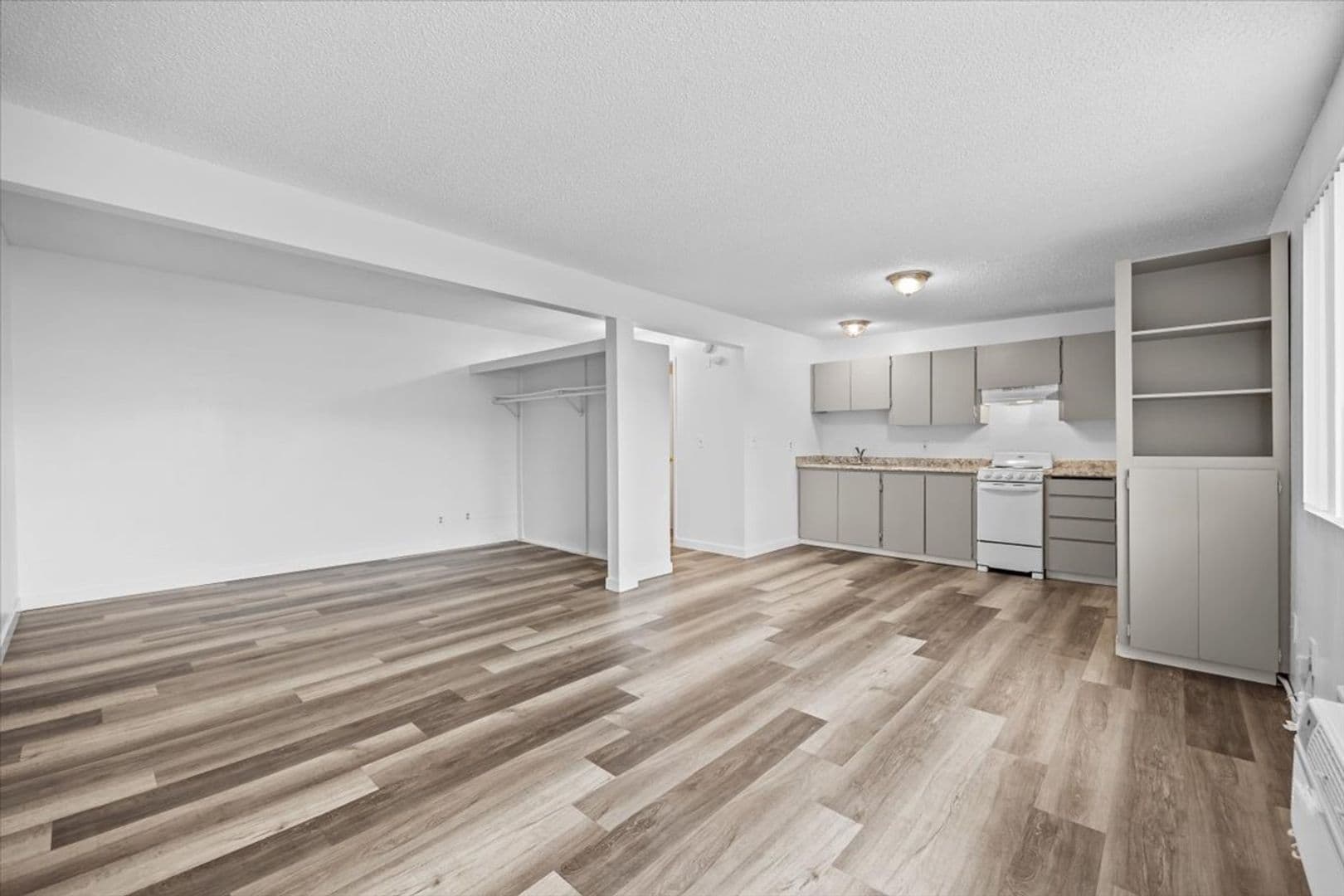 Walla Walla Apartment: 1501 W Rose Street