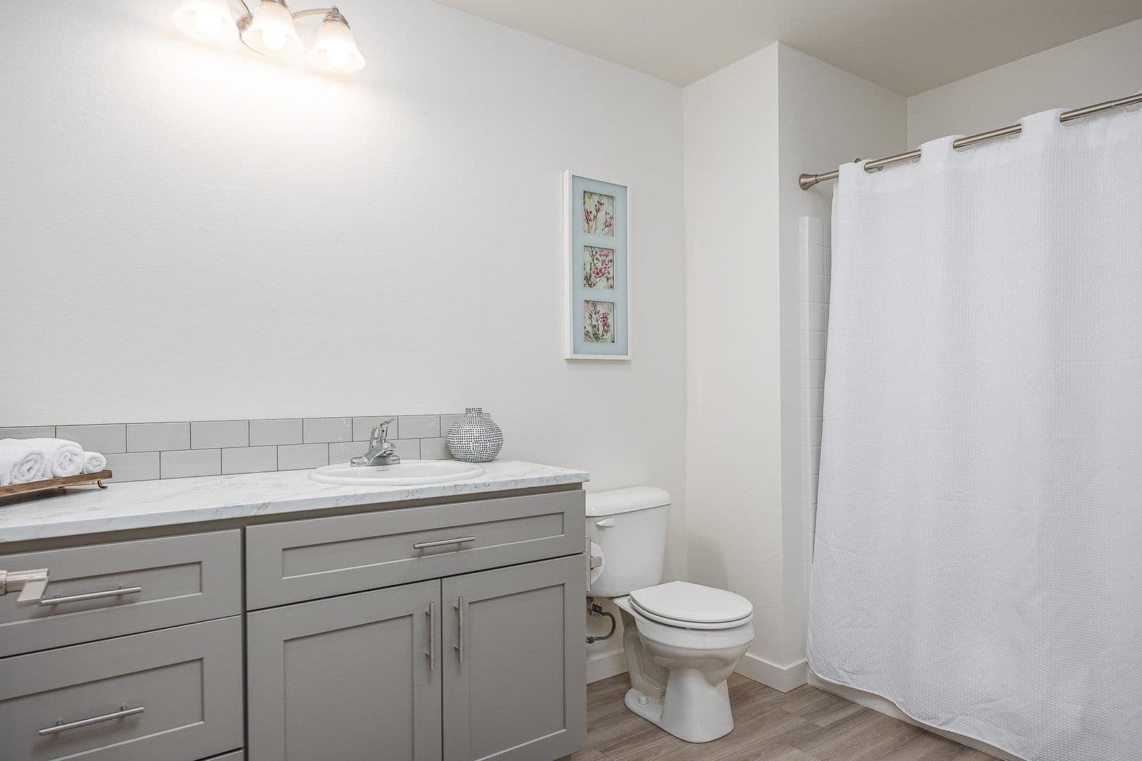 Richland Apartment: 1148 - 1156 Columbia Park Trail