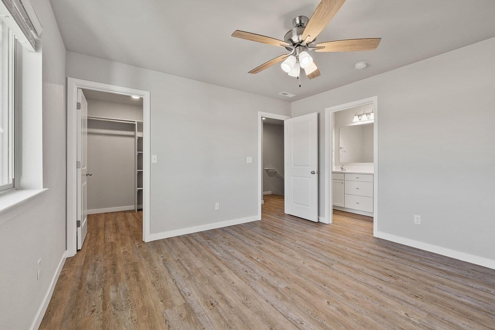 Kennewick Townhome: 911 W Entiat Ave