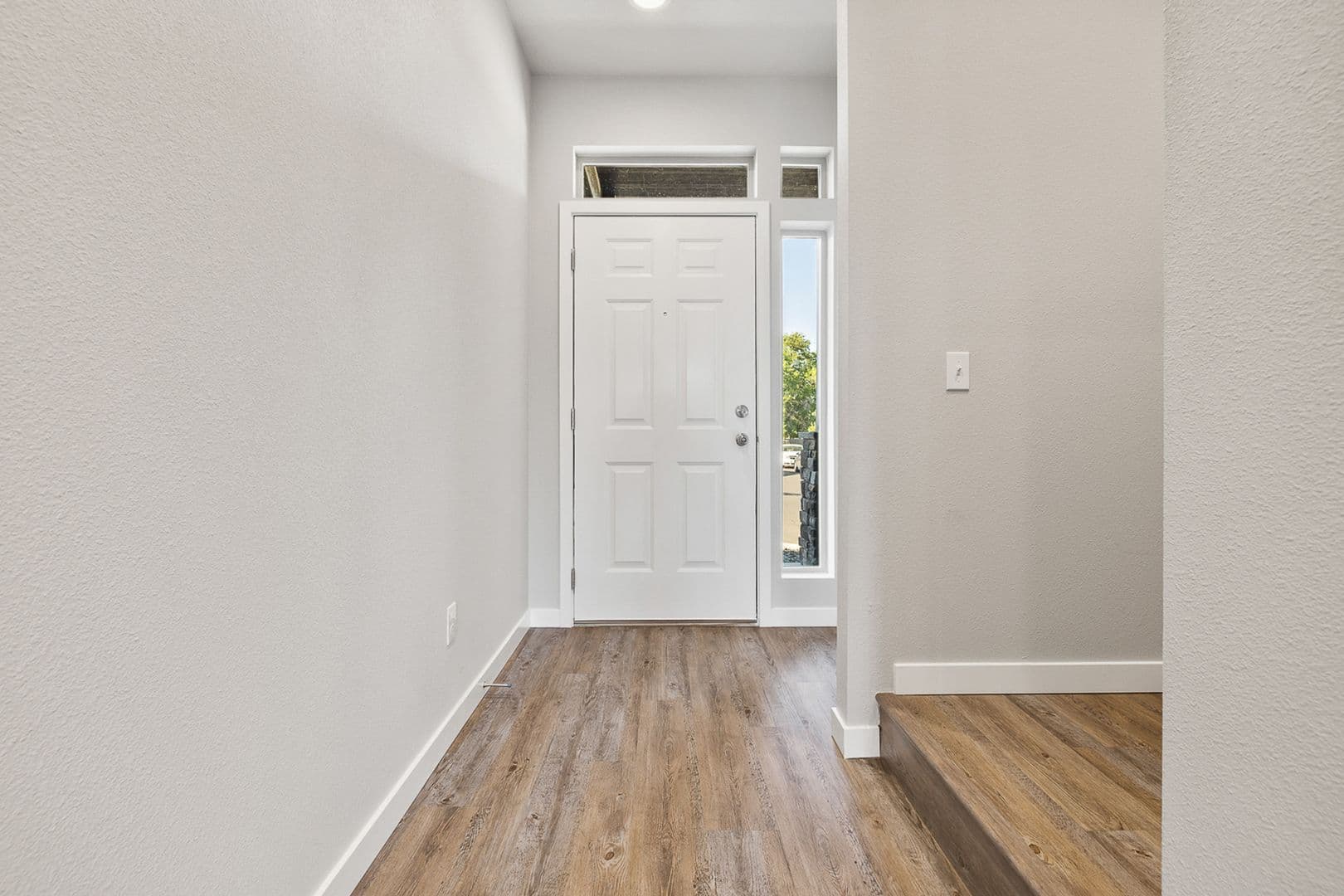 Kennewick Townhome: 911 W Entiat Ave