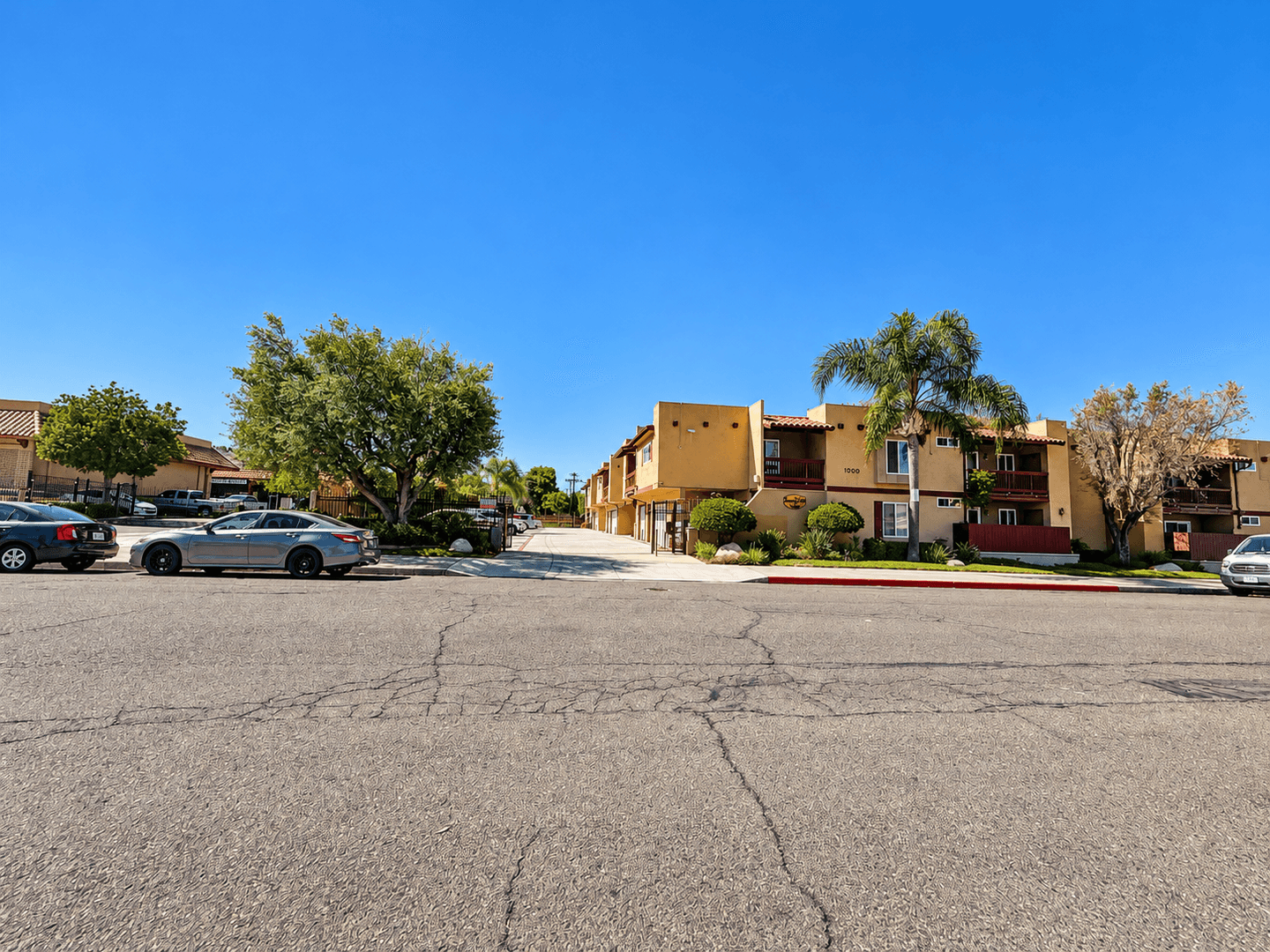 El  Cajon Apartment: 1000 Estes St