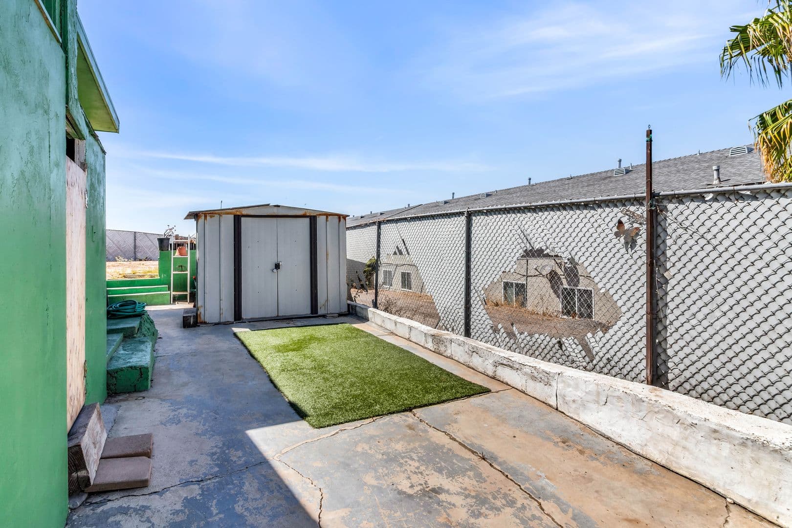 San Diego House: 222 Willie James Jones Ave