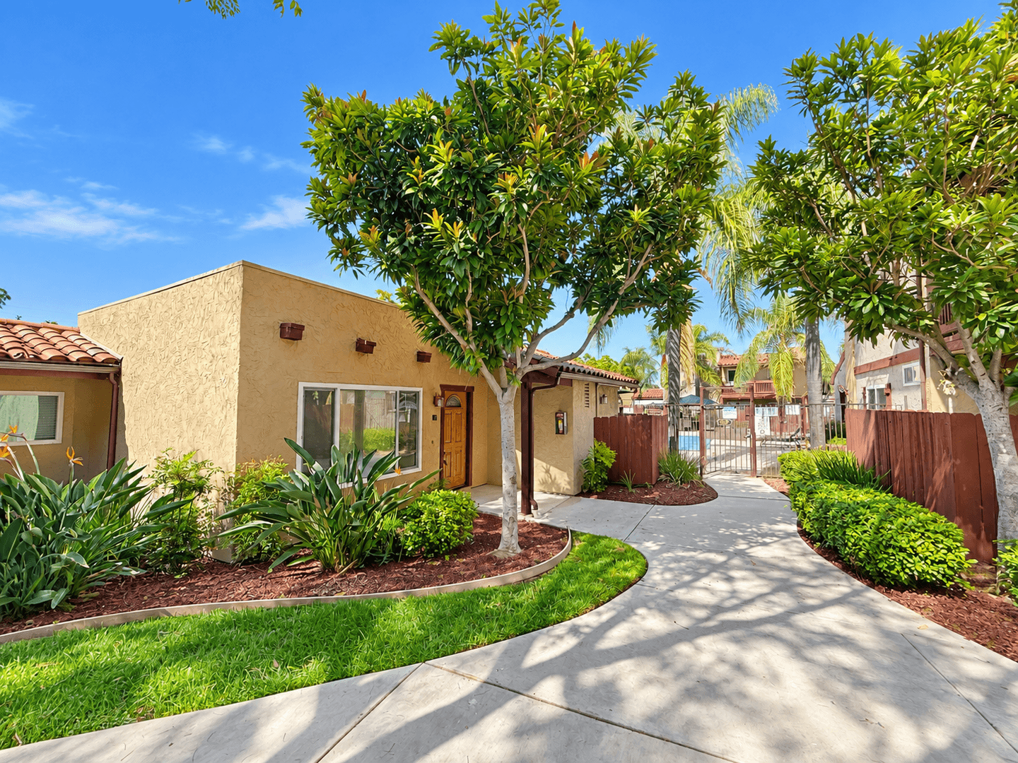 El  Cajon Apartment: 1000 Estes St