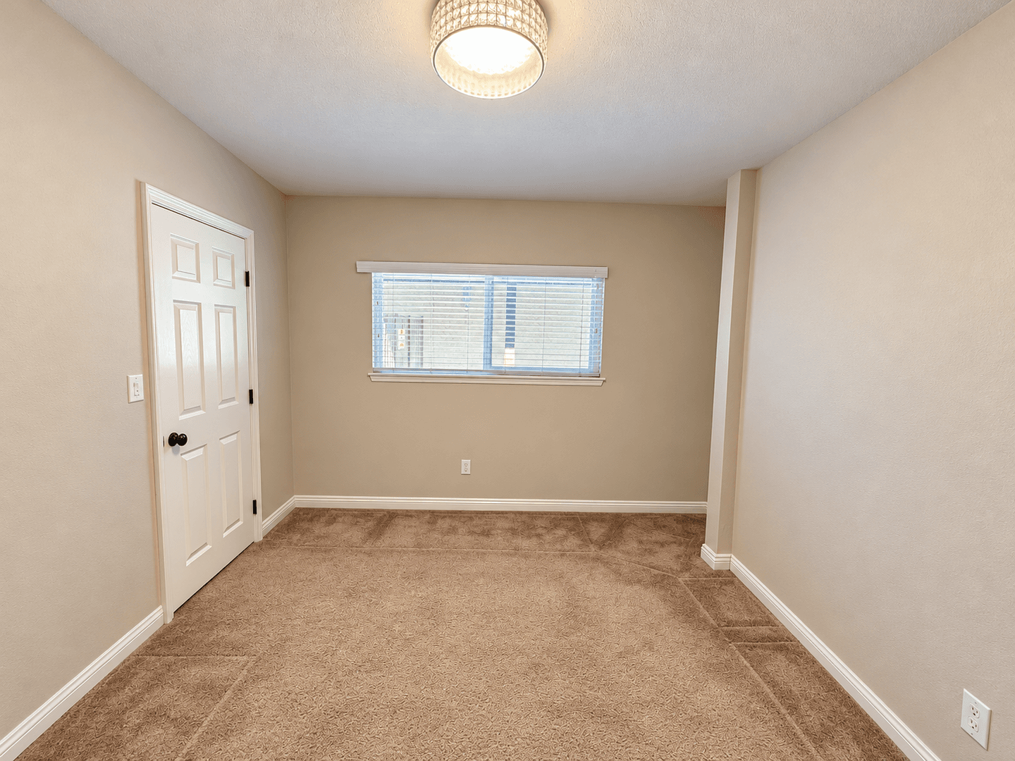 El  Cajon Apartment: 1000 Estes St