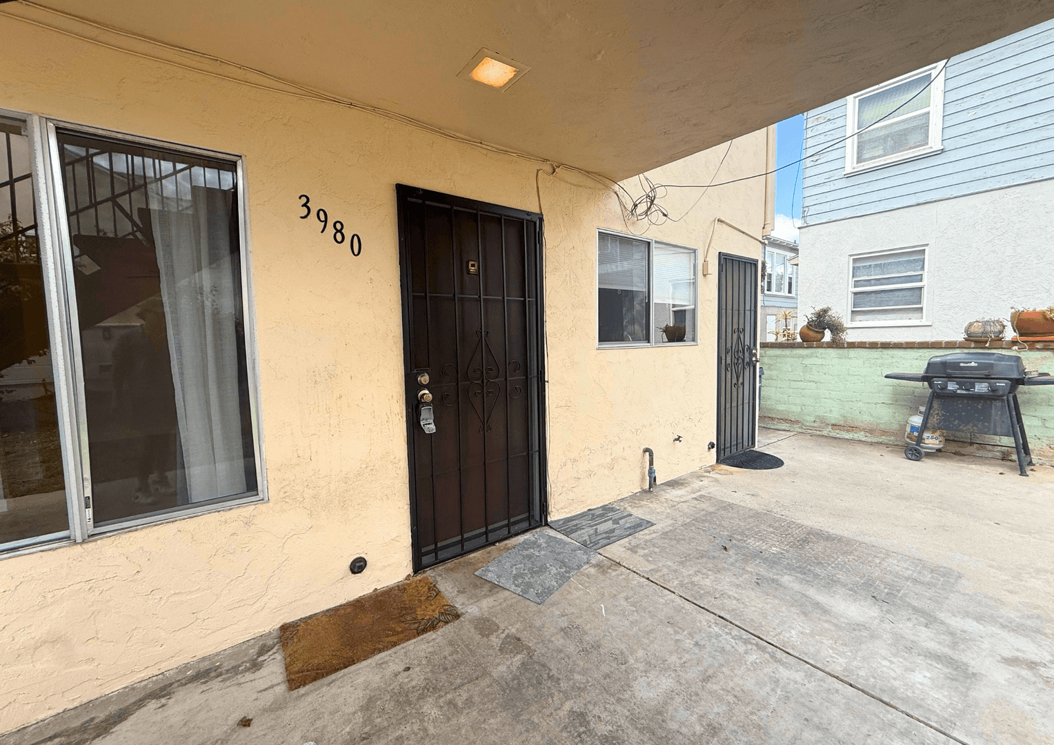 San Diego Apartment: 3974-80 Louisiana St