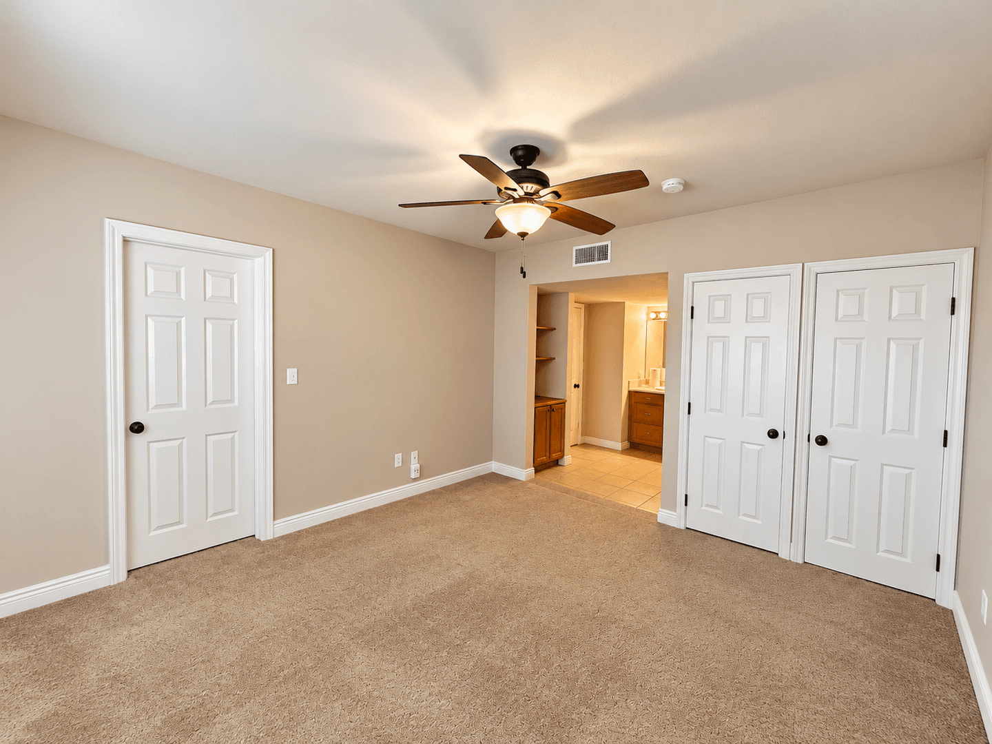 El  Cajon Apartment: 1000 Estes St