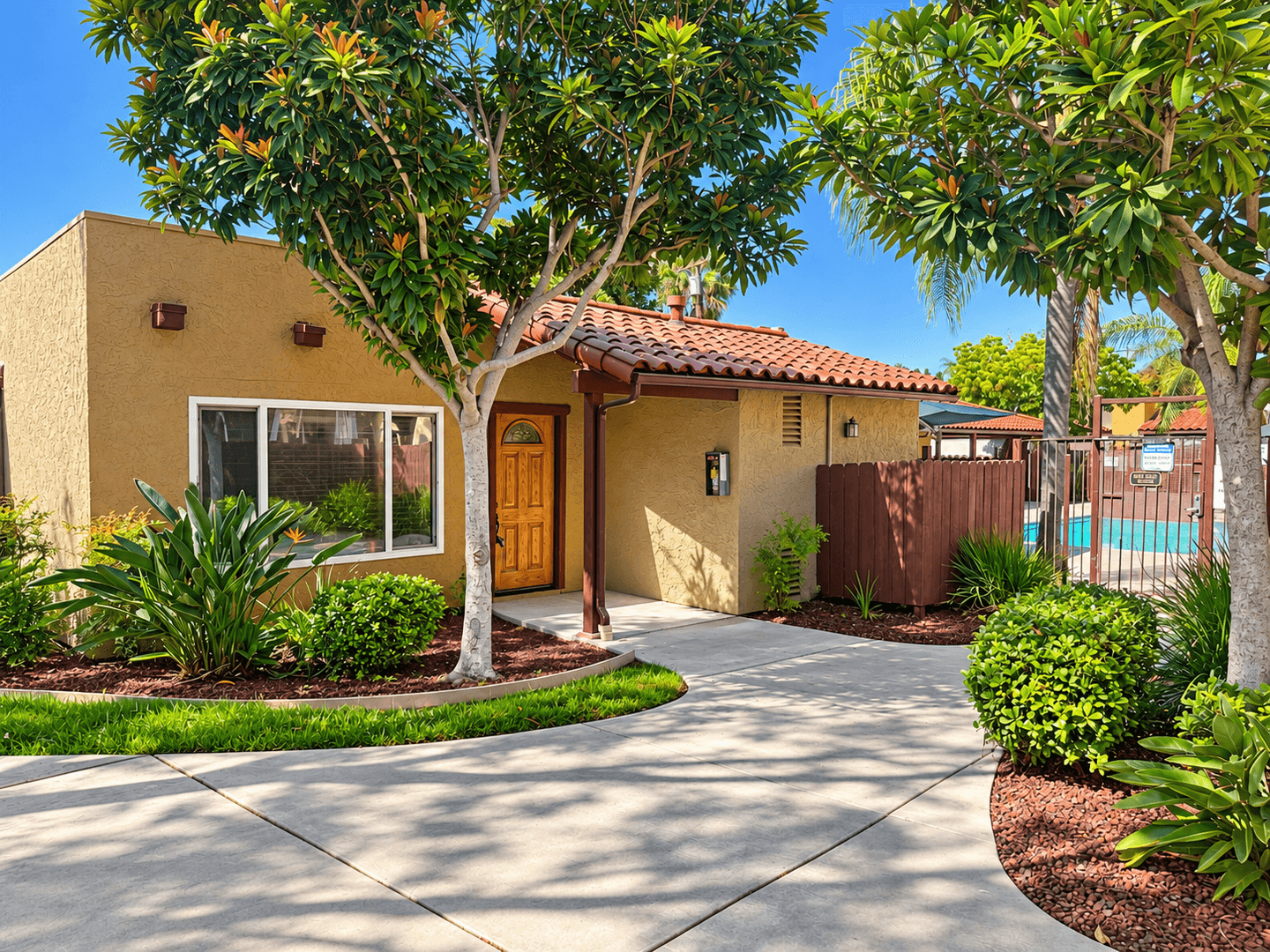 El  Cajon Apartment: 1000 Estes St