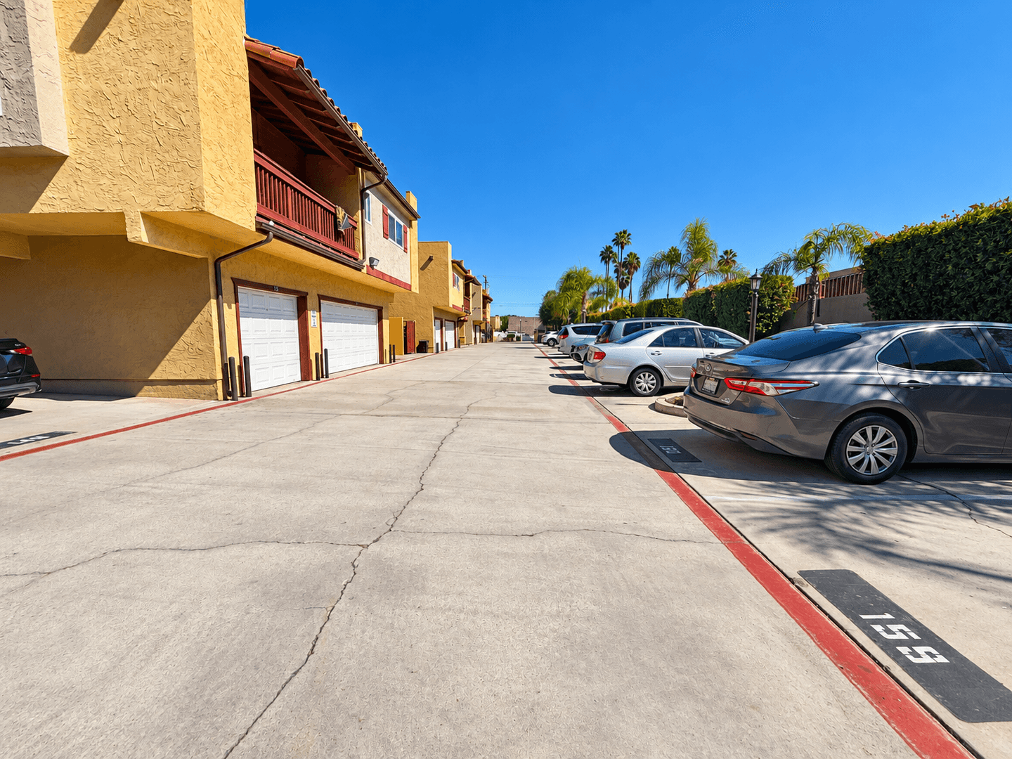El  Cajon Apartment: 1000 Estes St