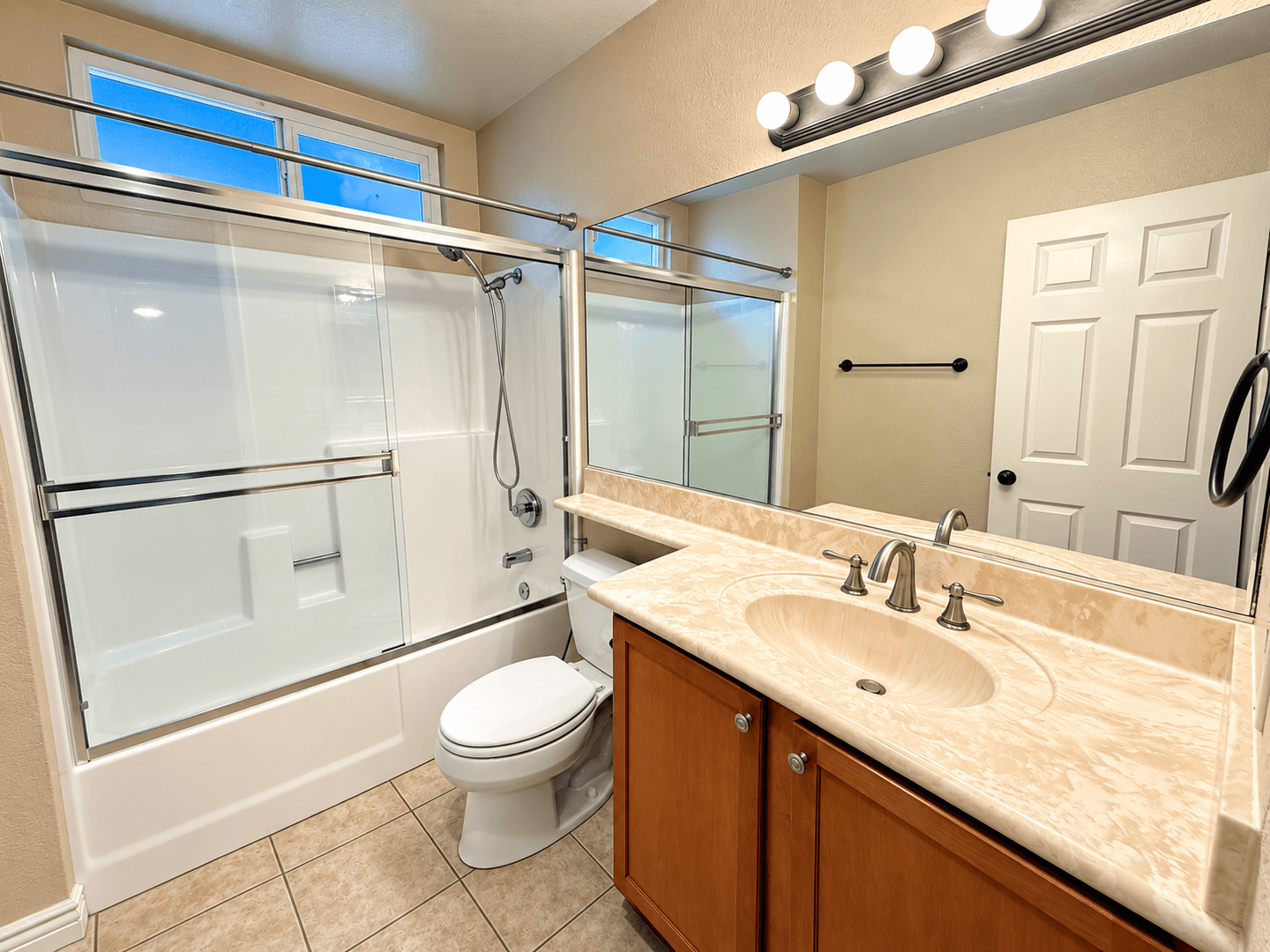 El  Cajon Apartment: 1000 Estes St
