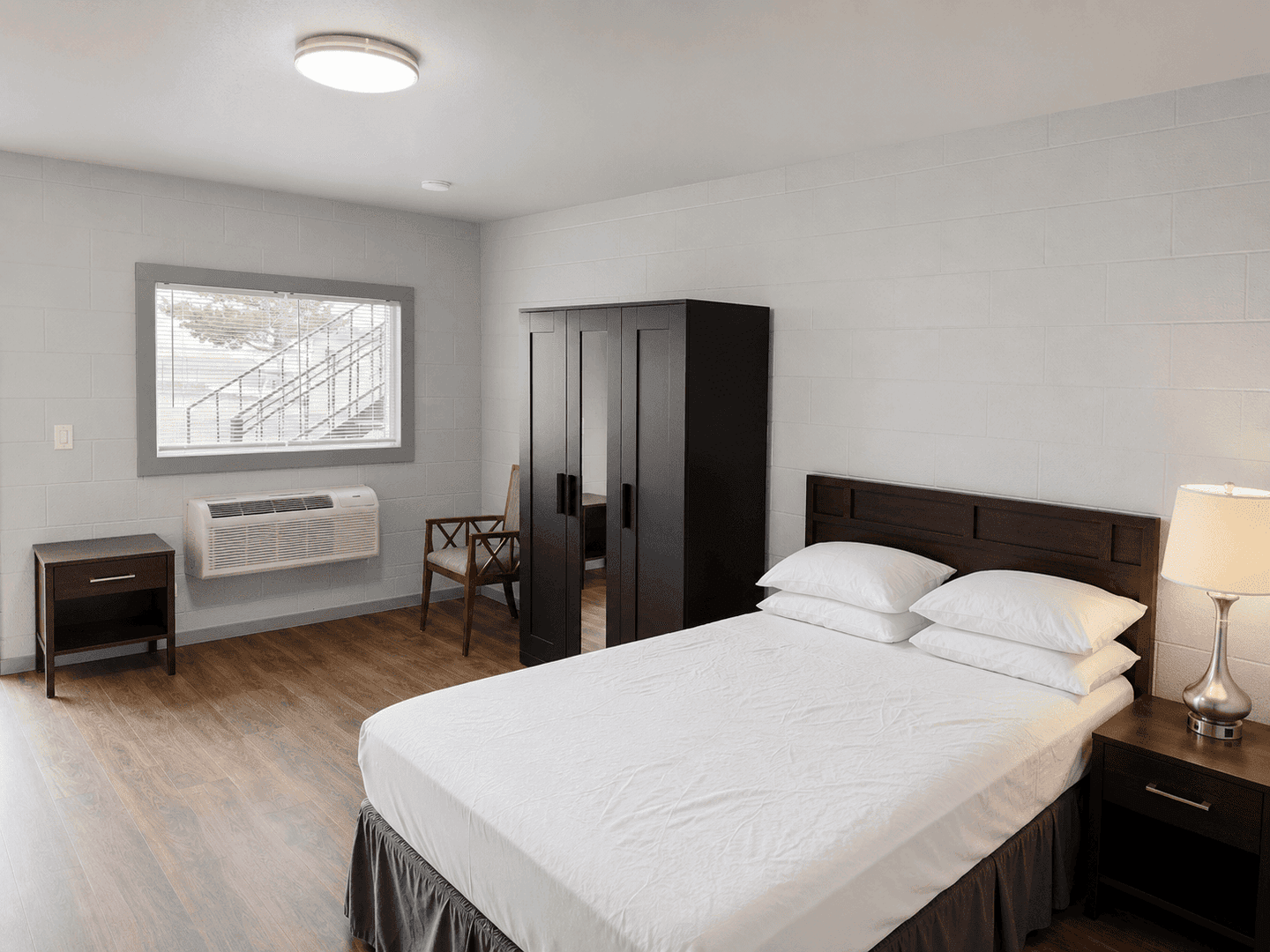 Pendleton Apartment: 74149 Barnhart RD