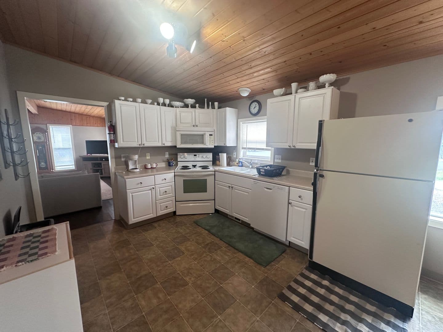 Pendleton House: 3325 SW Hailey Ave #B