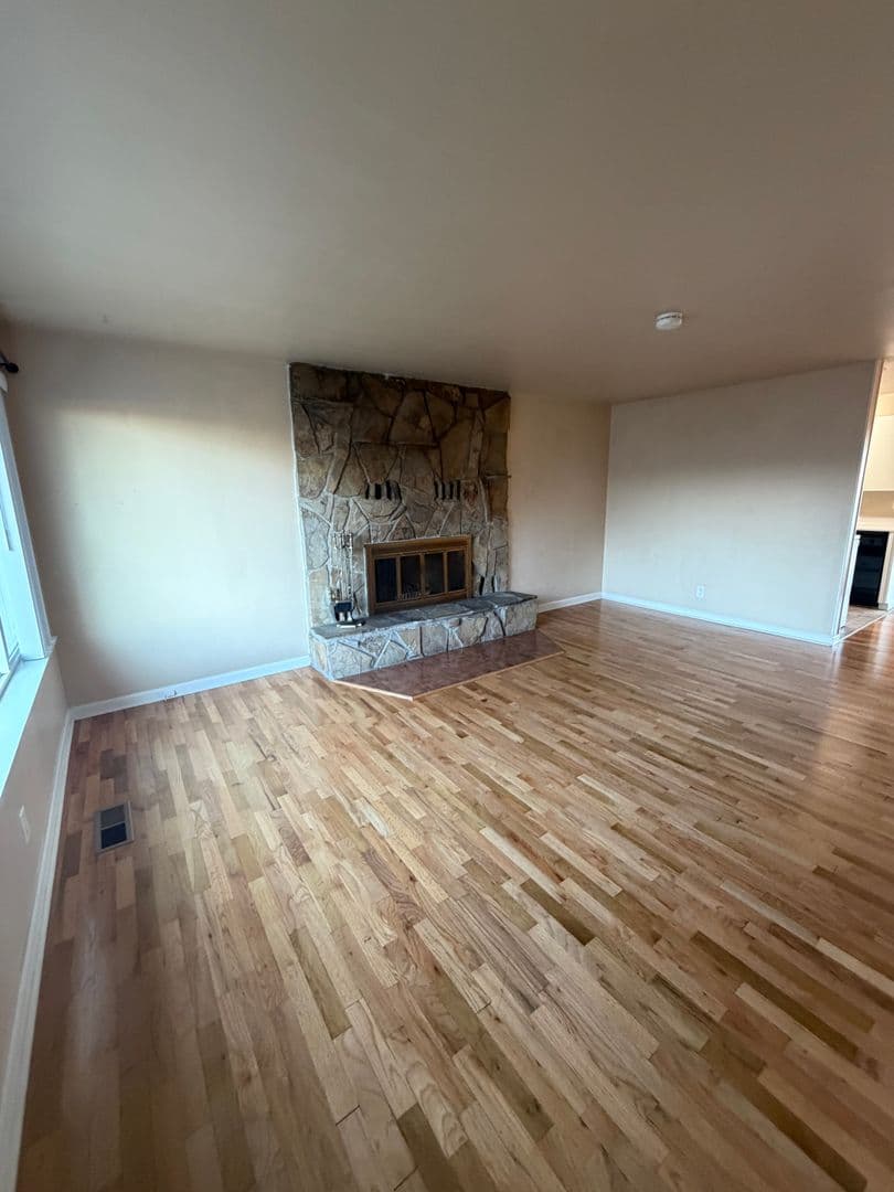 Pendleton House: 2430 SW Nye Ave