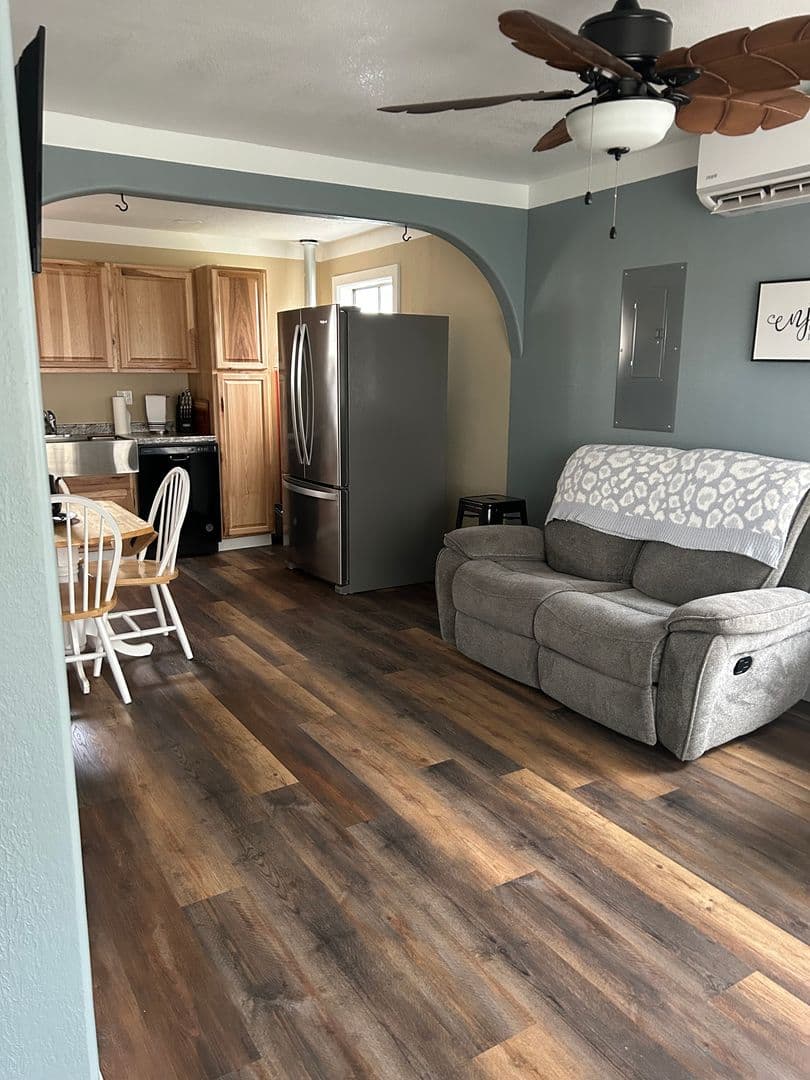 Pendleton House: 211 SE 16th St