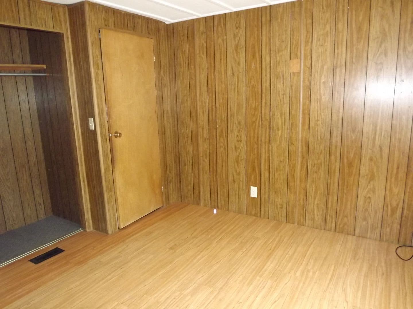 Athena House: 353 S 3rd St #04