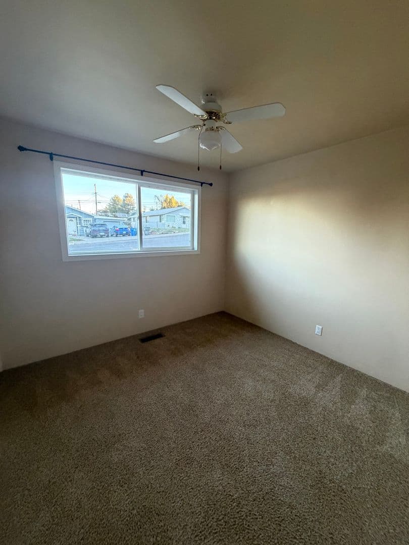 Pendleton House: 2430 SW Nye Ave