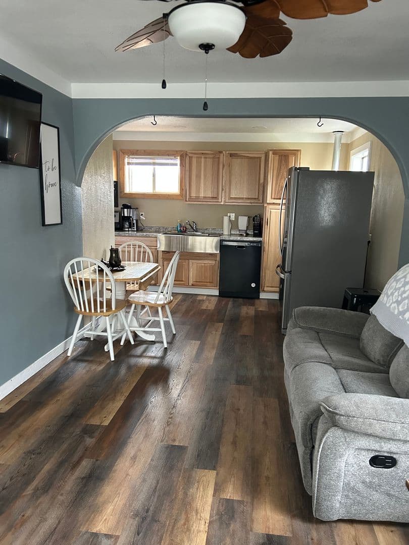 Pendleton House: 211 SE 16th St
