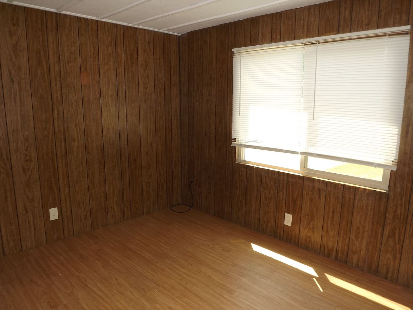 Athena House: 353 S 3rd St #04