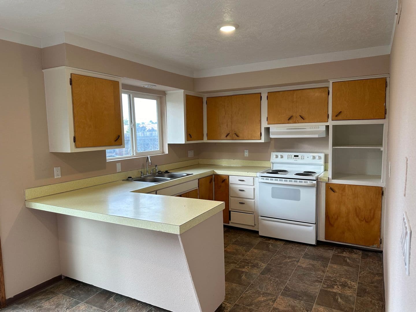 Pendleton House: 1212 SW Isaac