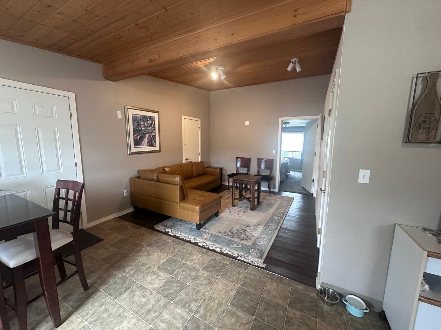 Pendleton House: 3325 SW Hailey Ave #B