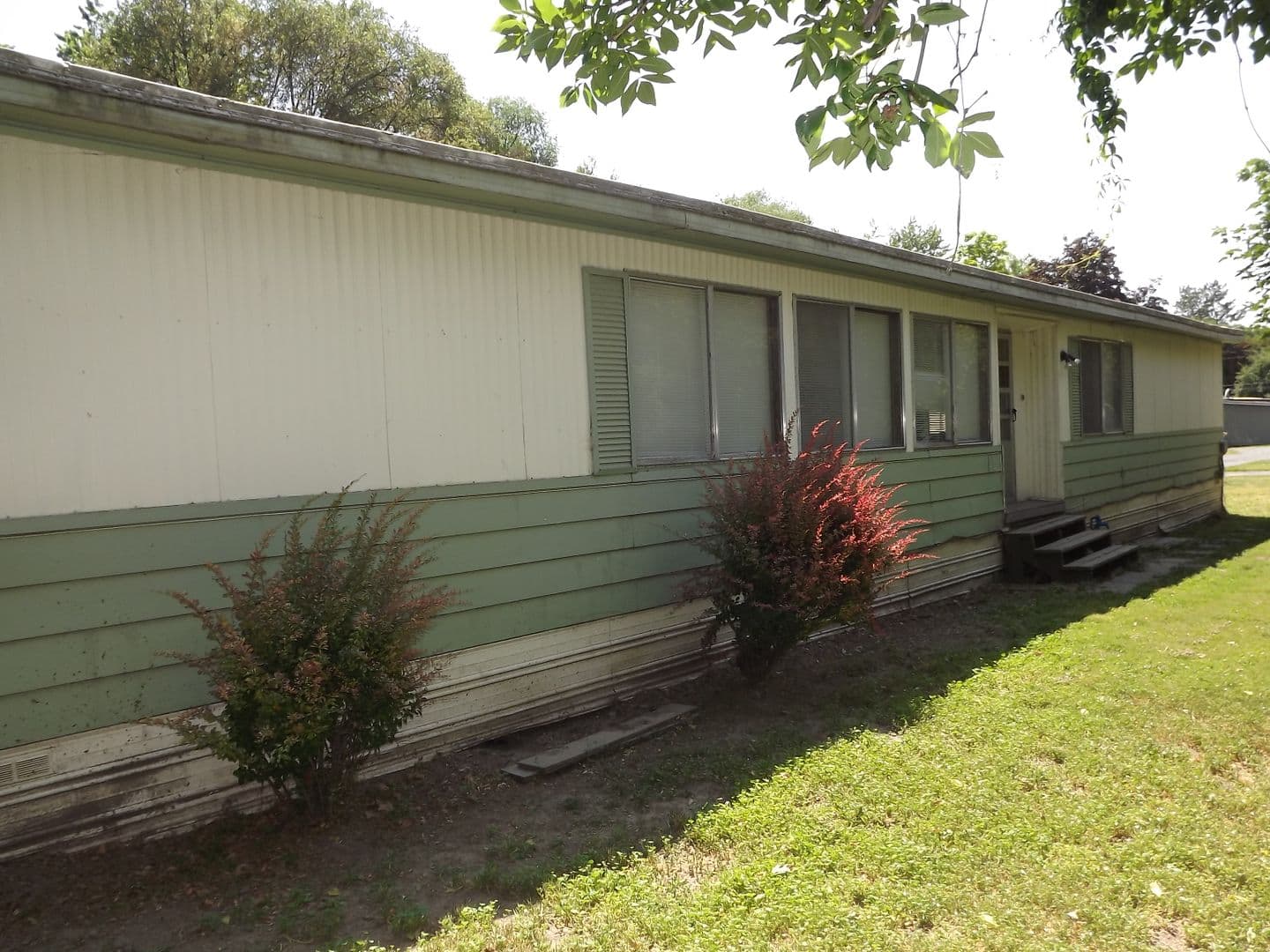 Athena House: 353 S 3rd St #04