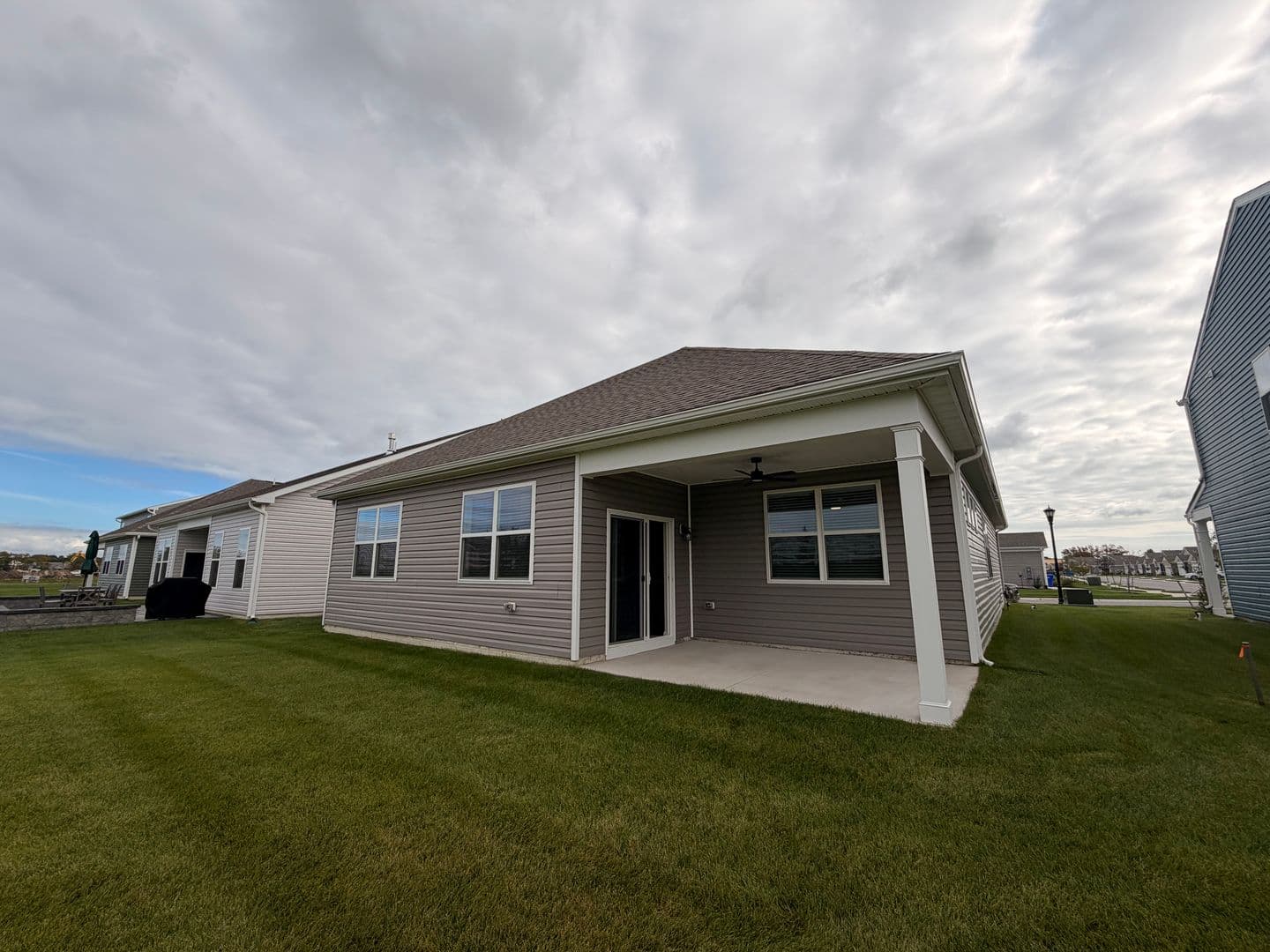 Millville House: 15118 Willow Wood Court