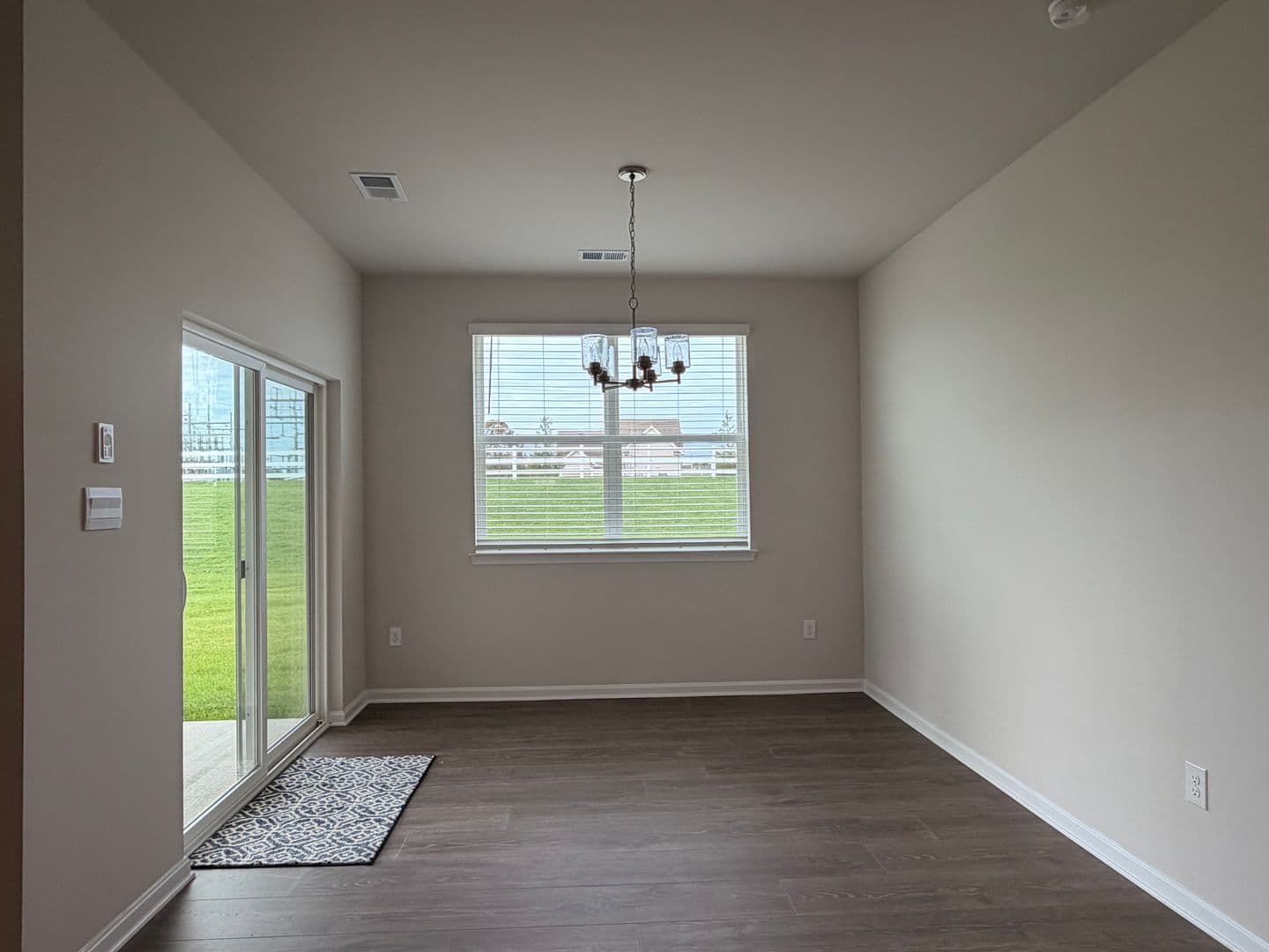 Millville House: 15118 Willow Wood Court
