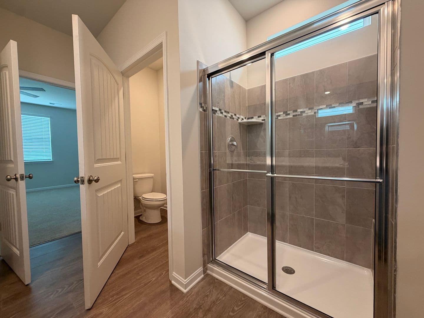 Millville House: 15118 Willow Wood Court