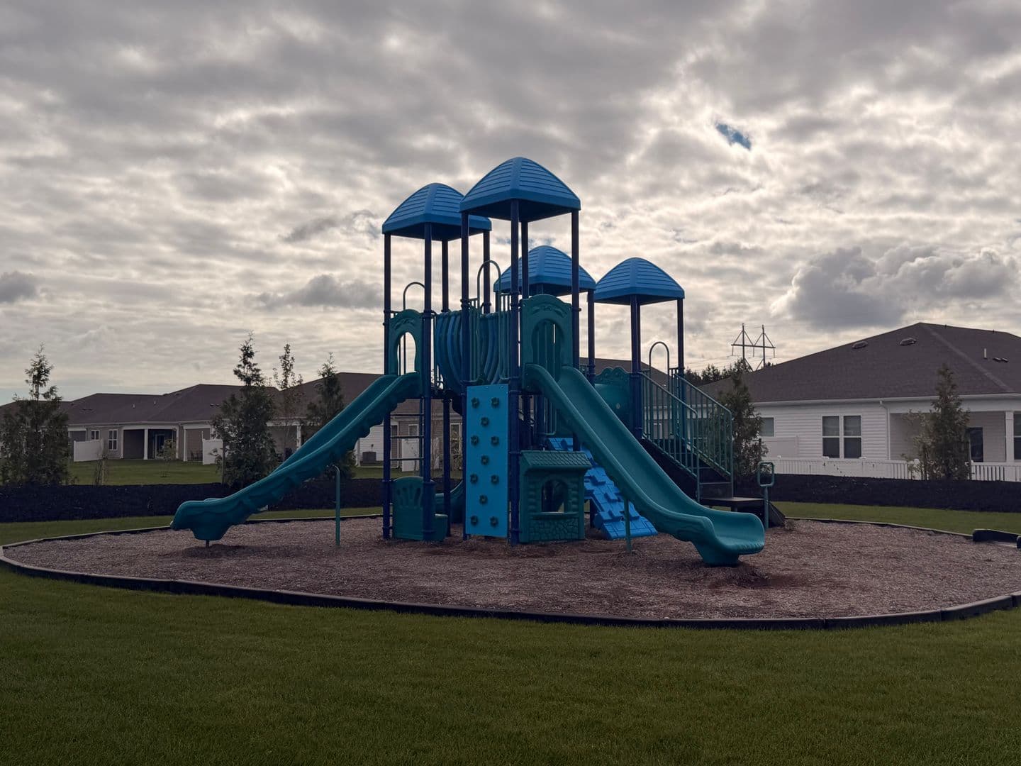 Millville House: 15118 Willow Wood Court