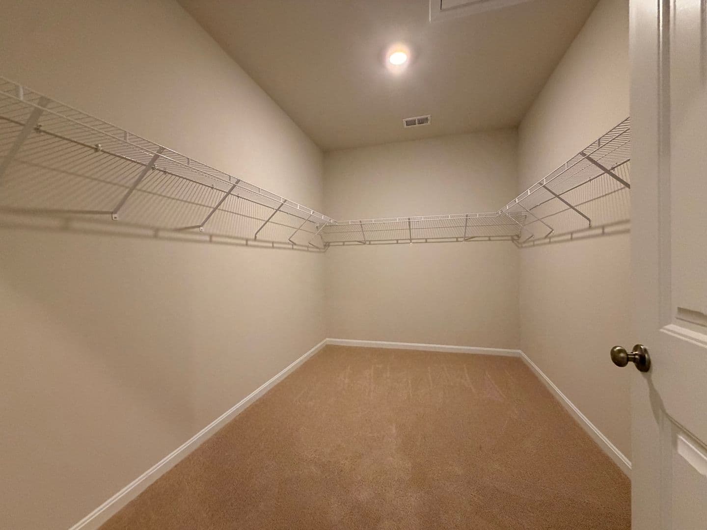 Millville House: 15118 Willow Wood Court