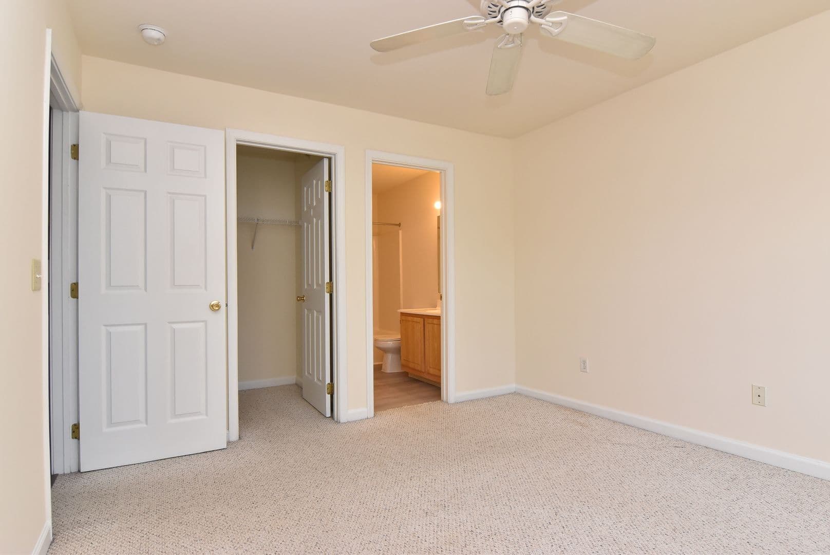 Rehoboth Beach Condo: 3500 Sanibel