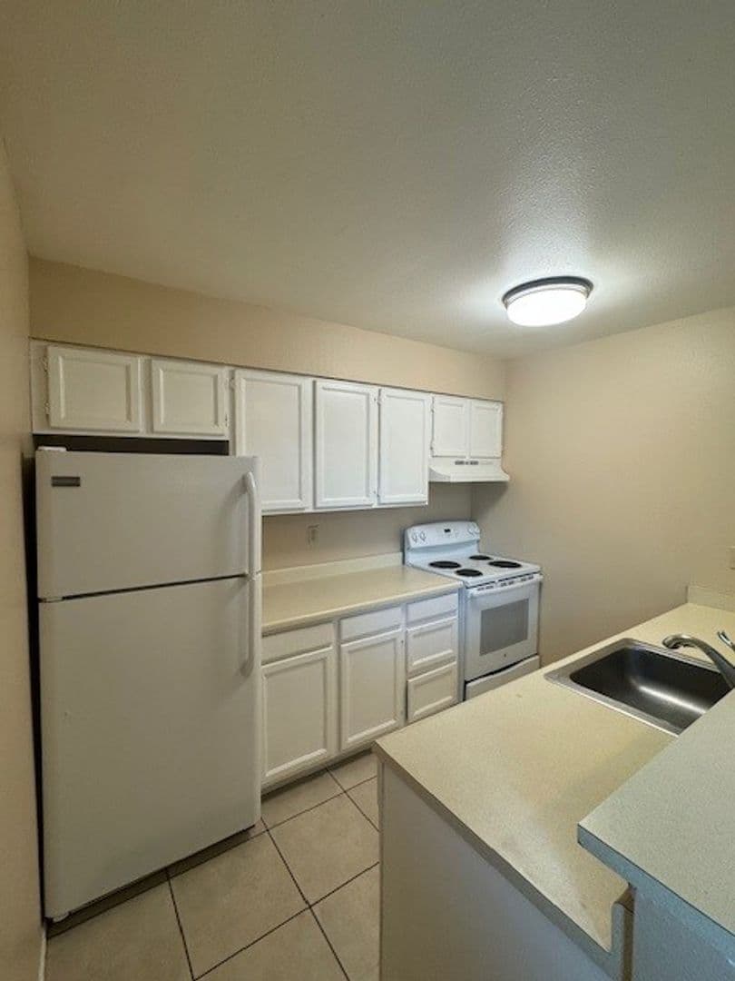 Boulder Apartment: 2227 Arapahoe Ave