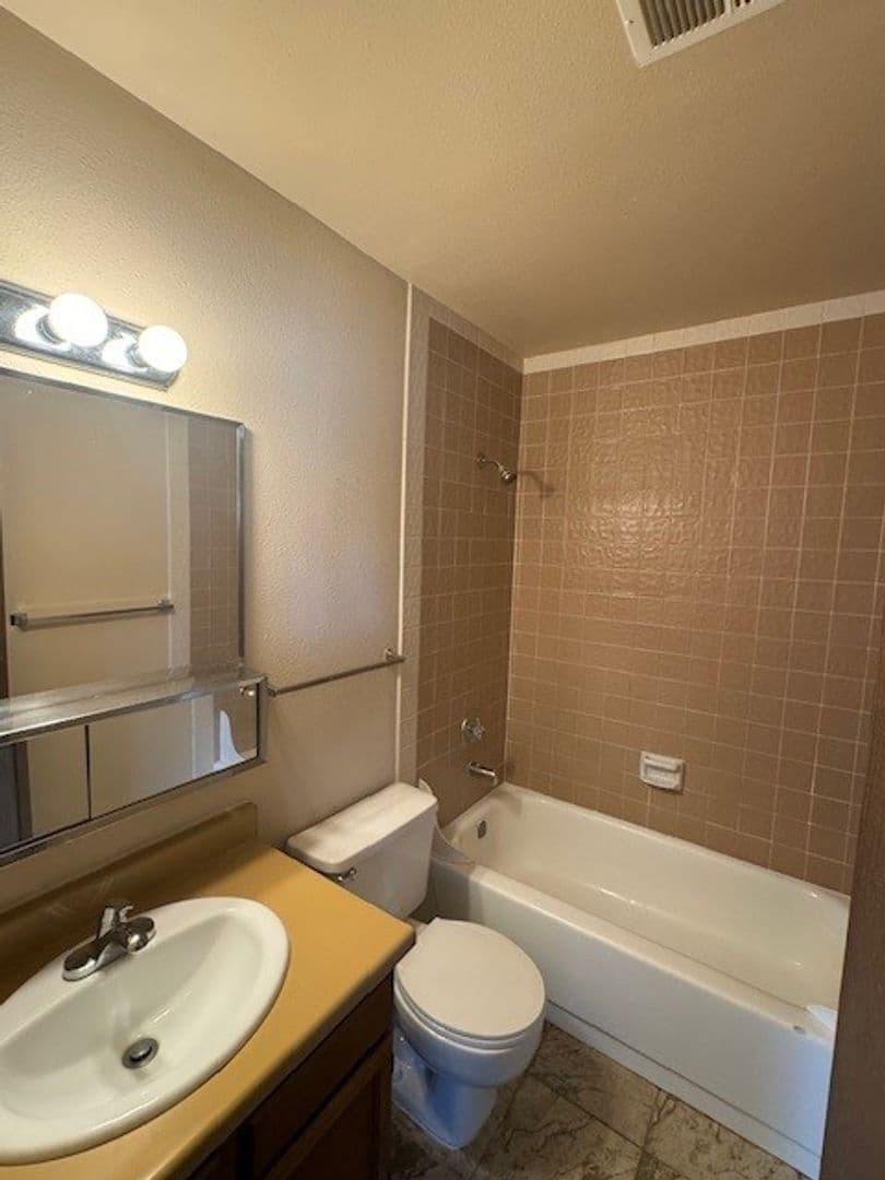 Boulder Apartment: 2227 Arapahoe Ave