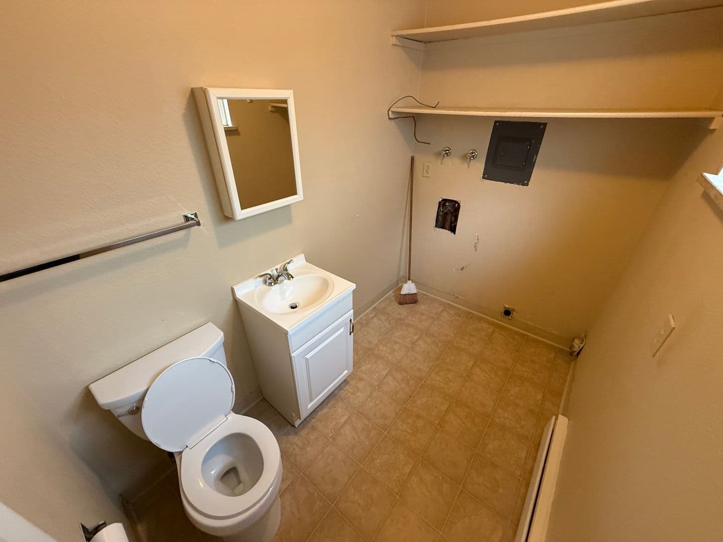 Boulder Apartment: 1535 Pine St
