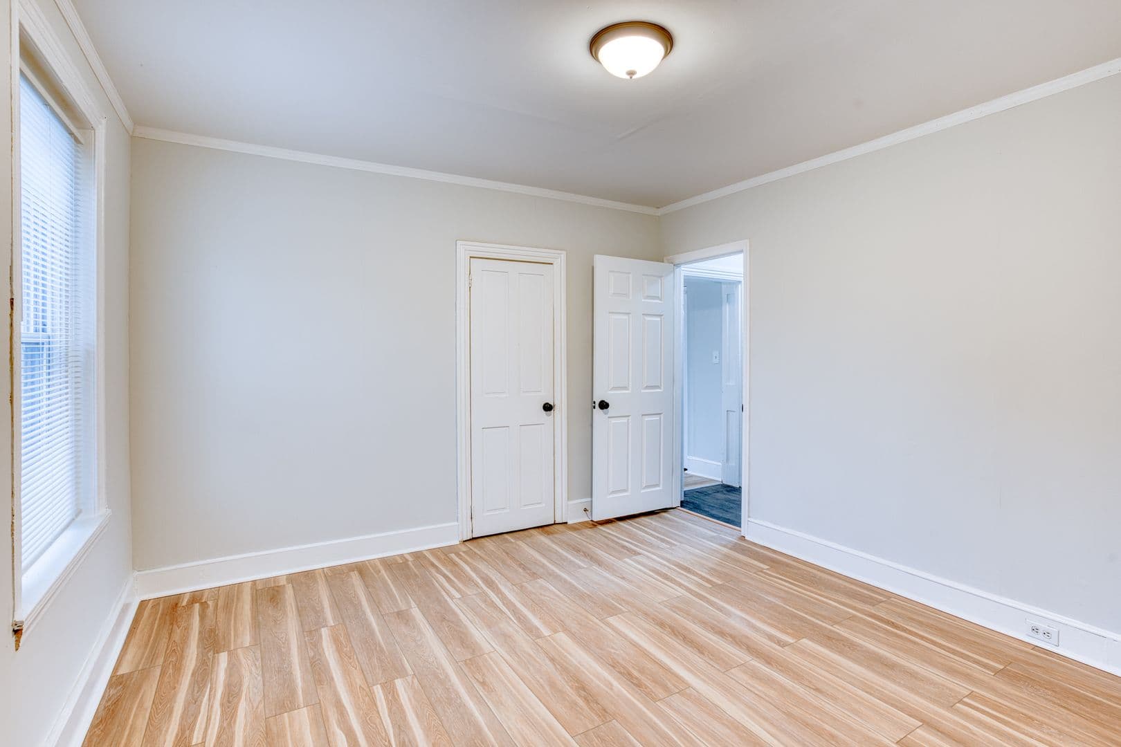Haddonfield Apartment: 75-77 Ellis Street