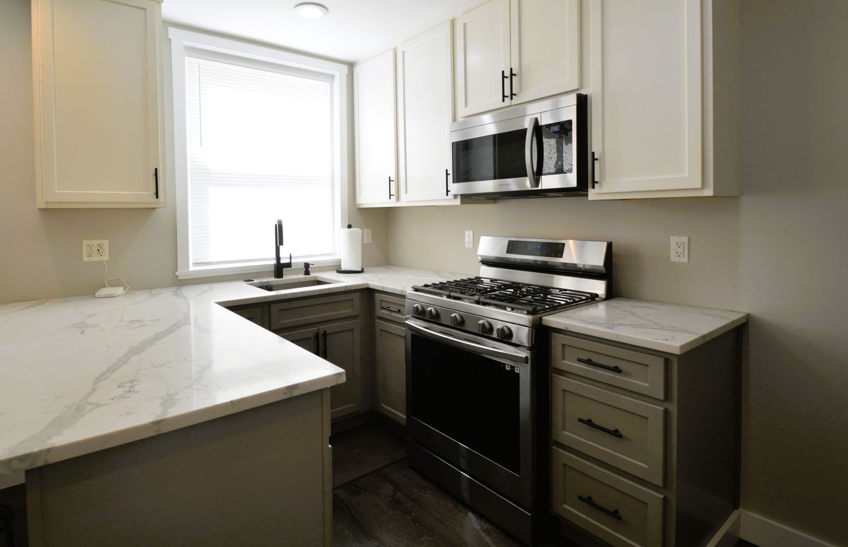 Philadelphia House: 1034 E Howell St