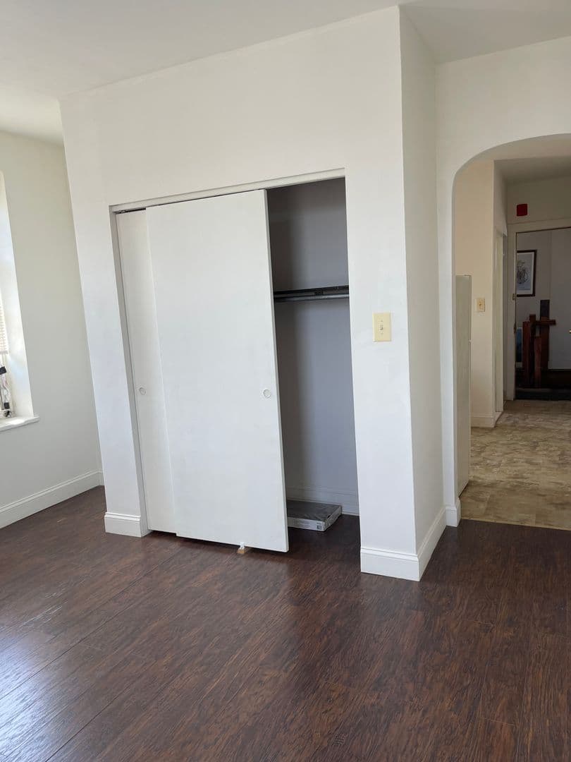 Philadelphia Apartment: 2641 E Clearfield St.