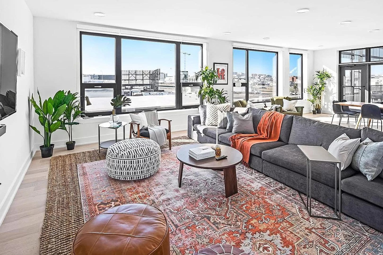 Philadelphia Apartment: 965 Frankford Ave