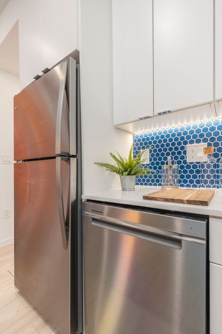 Philadelphia Apartment: 1131-39 N Front St